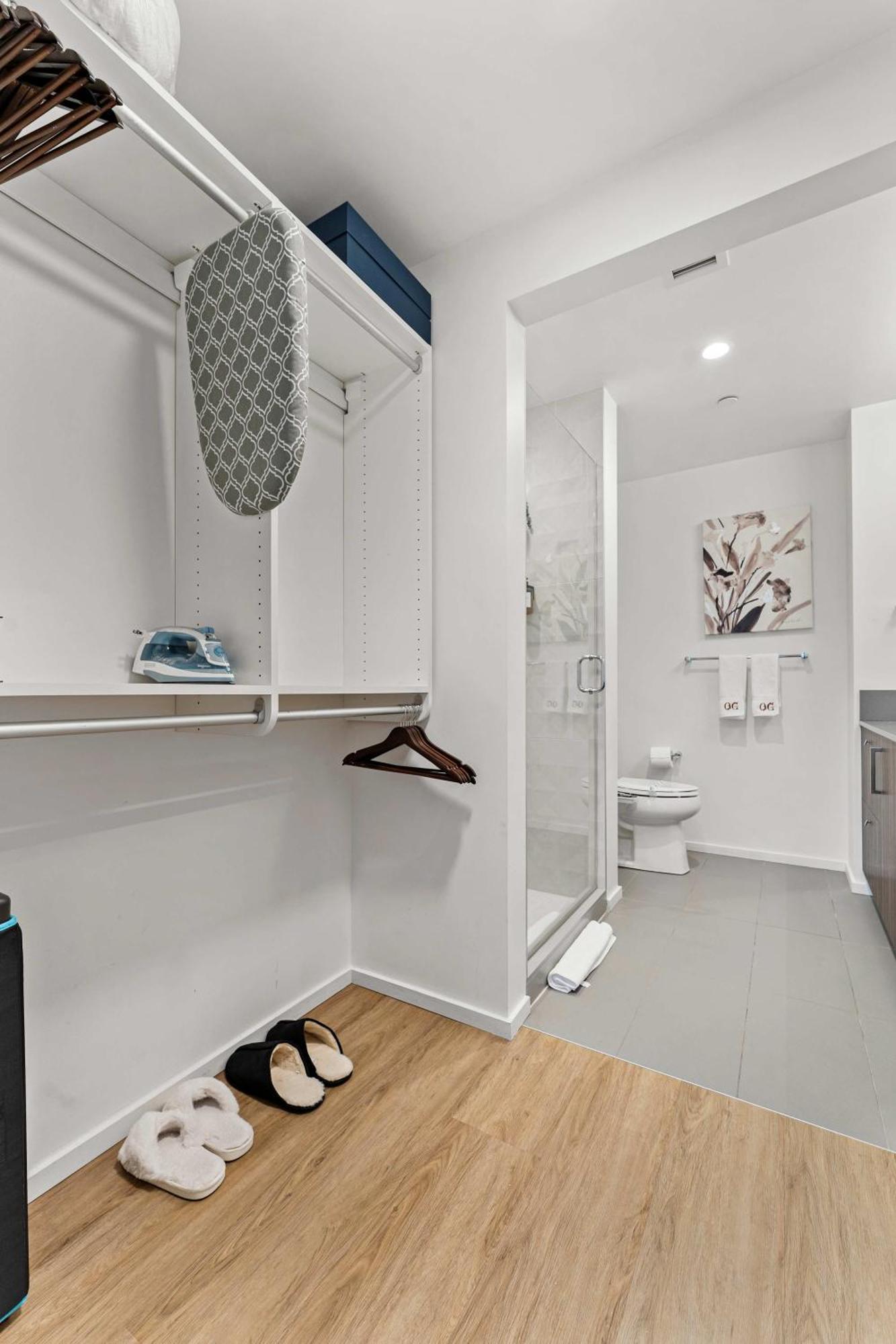South End Luxe Family Getaway Apartment