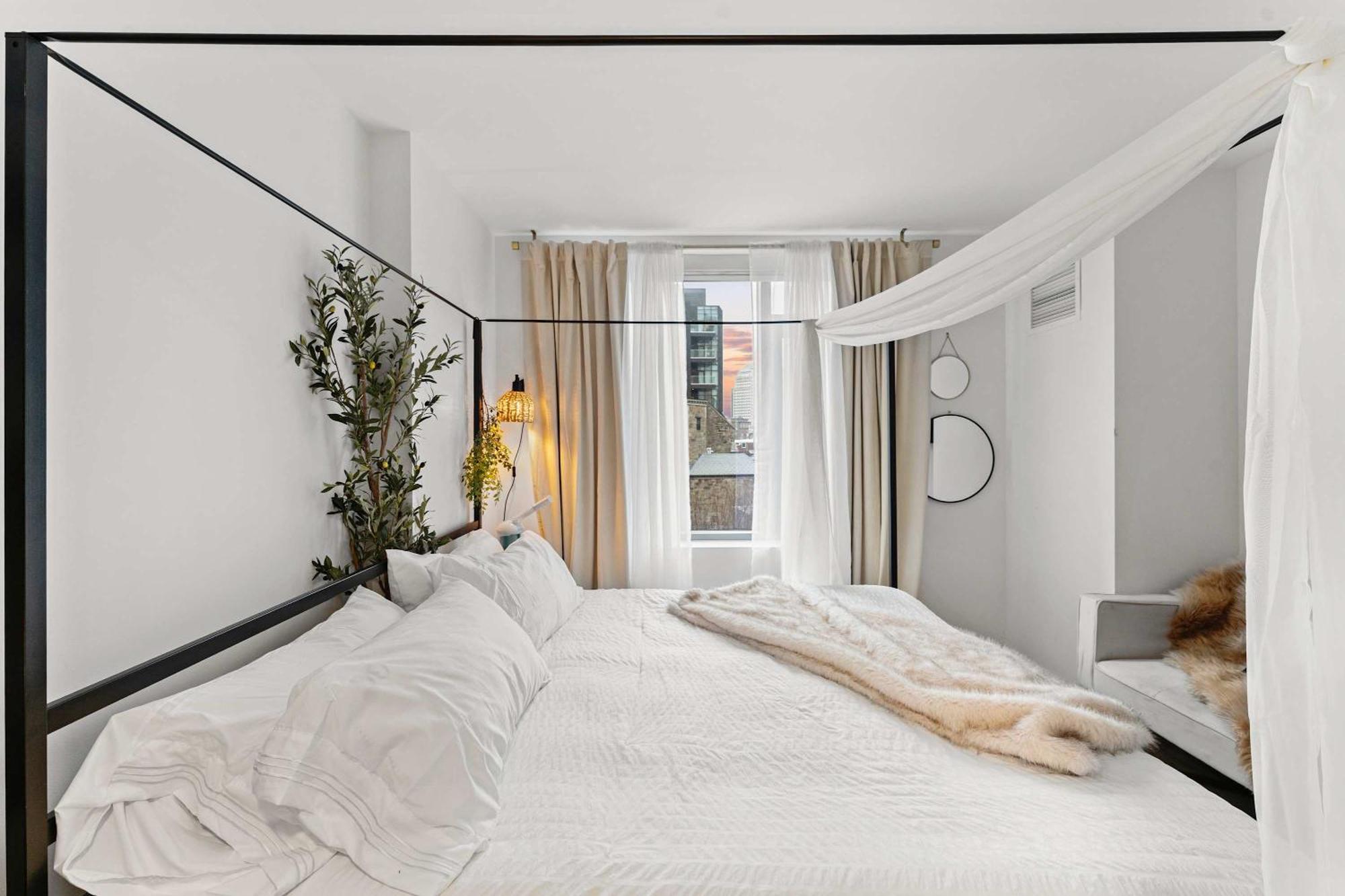 South End Luxe Family Getaway Apartment